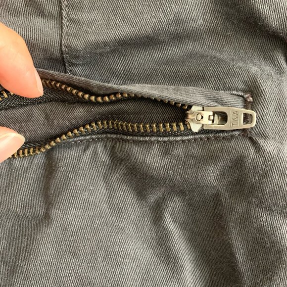 ARITZIA | TNA BLACK/GRAY CARGO PANTS - Picture 8 of 8